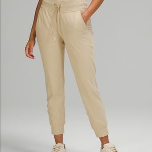 Brand new with tags Ready to Rulu size 10 cream